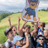 Střípky z prvního dne školky v přírodě – Tlapková patrola v akci 