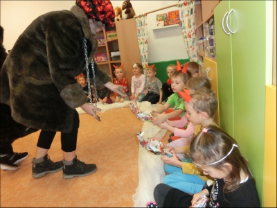 Fotogalerie Mikuláš a jeho družina v MŠ, foto č. 20