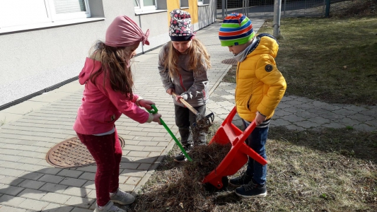 Fotogalerie Jarní úklid zahrady, foto č. 5