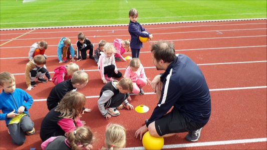 Fotogalerie Sportovky na letním stadionu, foto č. 3