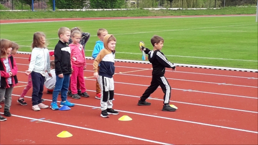 Fotogalerie Sportovky na letním stadionu, foto č. 32