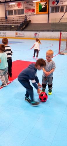 Fotogalerie Veselé sportovky pro děti ze školky, foto č. 19