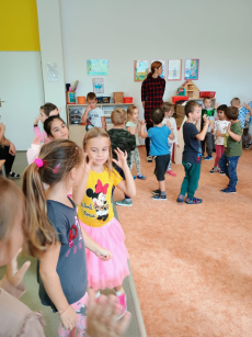 Fotogalerie Beseda se spisovatelkou Lenkou Jakešovou, foto č. 34