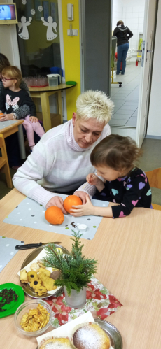 Fotogalerie Vánoční besídka spojená s vánočním tvořením ve 2. třídě, foto č. 4