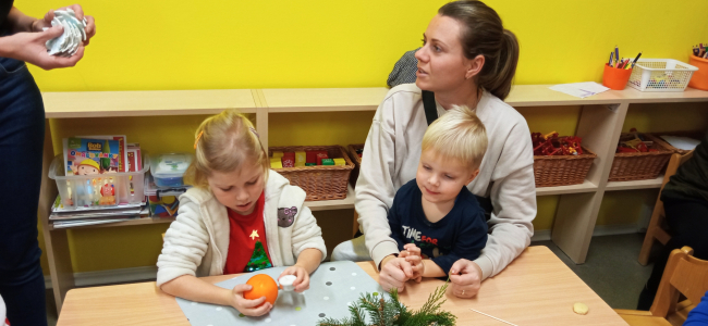 Fotogalerie Vánoční besídka spojená s vánočním tvořením ve 2. třídě, foto č. 6