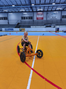 Fotogalerie Veselé sportovky pro děti ze školky - 3. a 4. třída, foto č. 6