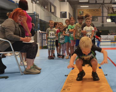 Fotogalerie Sportovní dopoledne 3. a 4. třída, foto č. 11