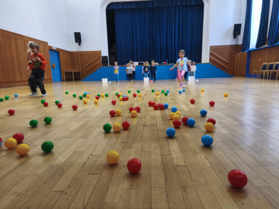 Fotogalerie Veselé sportovky pro děti ze školky, foto č. 3