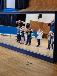 Fotogalerie Veselé sportovky pro děti ze školky - 2. třída , foto č. 16