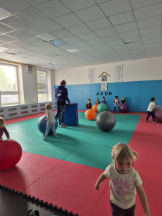 Fotogalerie Veselé sportovky pro děti ze školky - 2. třída - 21.10.2025, foto č. 2