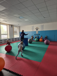 Fotogalerie Veselé sportovky pro děti ze školky - 2. třída - 21.10.2025, foto č. 4