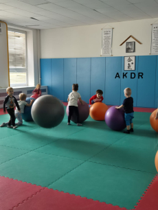 Fotogalerie Veselé sportovky pro děti ze školky - 2. třída - 21.10.2025, foto č. 5
