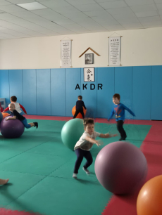 Fotogalerie Veselé sportovky pro děti ze školky - 2. třída - 21.10.2025, foto č. 10