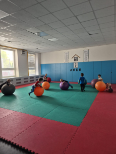 Fotogalerie Veselé sportovky pro děti ze školky - 2. třída - 21.10.2025, foto č. 11