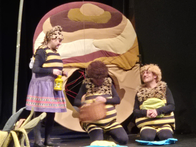 Fotogalerie Příhody včelích medvídků - 2. třída, foto č. 6