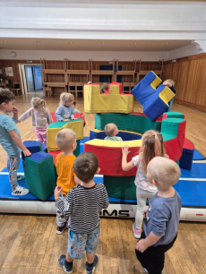 Fotogalerie Veselé sportovky pro děti ze školky - 2. třída - 4.11.2025, foto č. 8