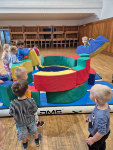 Fotogalerie Veselé sportovky pro děti ze školky - 2. třída - 4.11.2025, foto č. 9