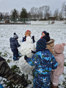 Fotogalerie První sníh ve 2. třídě, foto č. 7
