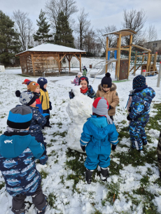 Fotogalerie První sníh ve 2. třídě, foto č. 8