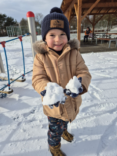 Fotogalerie První sníh ve 2. třídě, foto č. 12