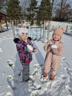 Fotogalerie První sníh ve 2. třídě, foto č. 13