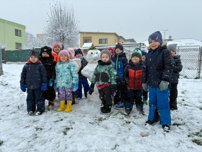 Fotogalerie Náš první sněhulák - 1. třída, foto č. 4