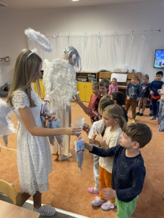 Fotogalerie Mikuláš v naší mateřské škole, foto č. 15