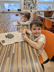 Fotogalerie Návštěva kroužku keramiky - 2. třída, foto č. 4