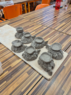 Fotogalerie Návštěva kroužku keramiky - 2. třída, foto č. 6