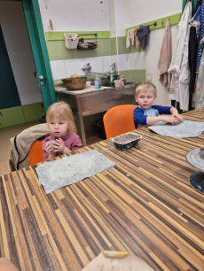 Fotogalerie Návštěva kroužku keramiky - 2. třída, foto č. 10