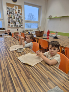 Fotogalerie Návštěva kroužku keramiky - 2. třída, foto č. 11