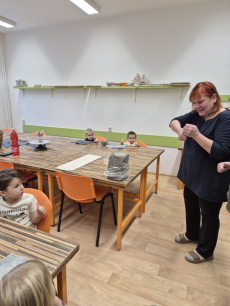 Fotogalerie Návštěva kroužku keramiky - 2. třída, foto č. 16