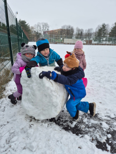 Fotogalerie Zima a sníh je tady - 2. třída, foto č. 4