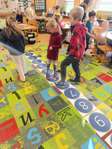 Fotogalerie Návštěva 1. třídy ZŠ - 3. třída, foto č. 31