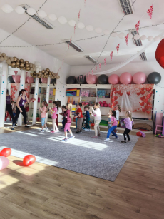 Fotogalerie Zumba 3. třída, foto č. 1