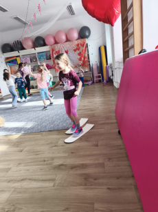 Fotogalerie Zumba 3. třída, foto č. 19