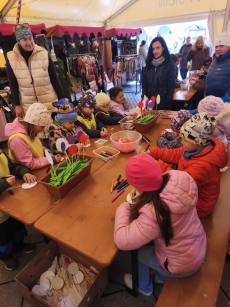 Fotogalerie Velikonoční jarmark - 3. třída, foto č. 6