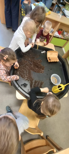 Fotogalerie Jaro v 1. třídě, foto č. 2