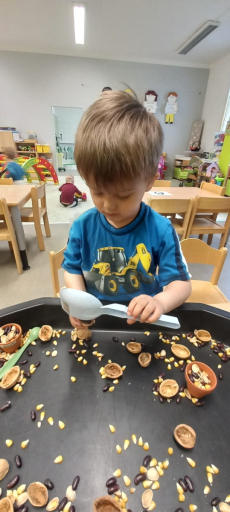 Fotogalerie Jaro v 1. třídě, foto č. 7