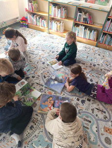 Fotogalerie Návštěva knihovny - 3. třída, foto č. 10