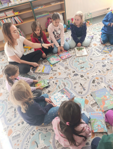 Fotogalerie Návštěva knihovny - 3. třída, foto č. 4