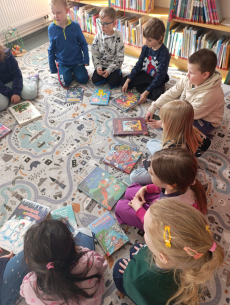 Fotogalerie Návštěva knihovny - 3. třída, foto č. 5