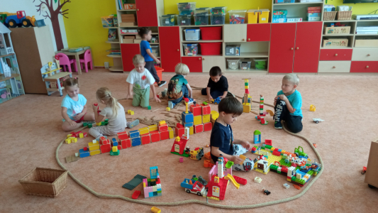 Fotogalerie Září ve školce - 2. třída, foto č. 16