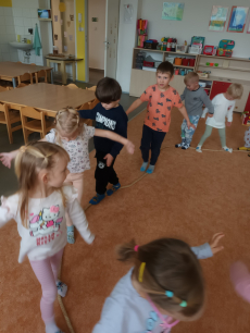 Fotogalerie Podzimní čas ve 2. třídě, foto č. 5